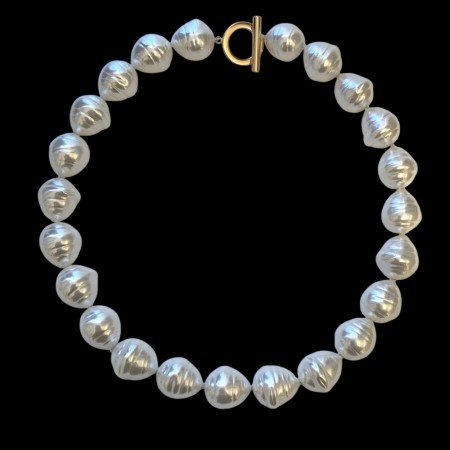 Collier m/store hvite dråpe perler