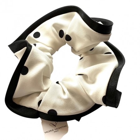 Gabrielle Scrunchie, Silke